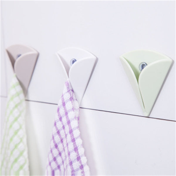 2pcs Random Japanese Fresh Color Strong Suction Cup Towel Hook